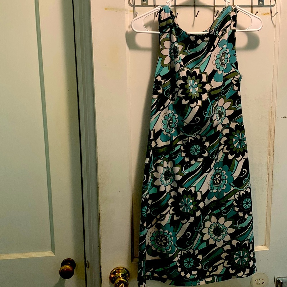 Elegant dress size 6 gently worn